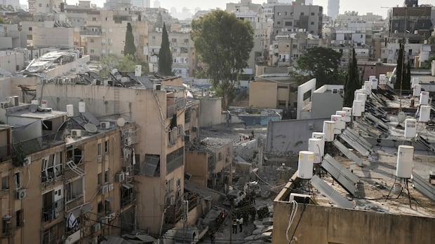 Iran launches a new wave of missile attacks on Israel as conflict enters fourth day