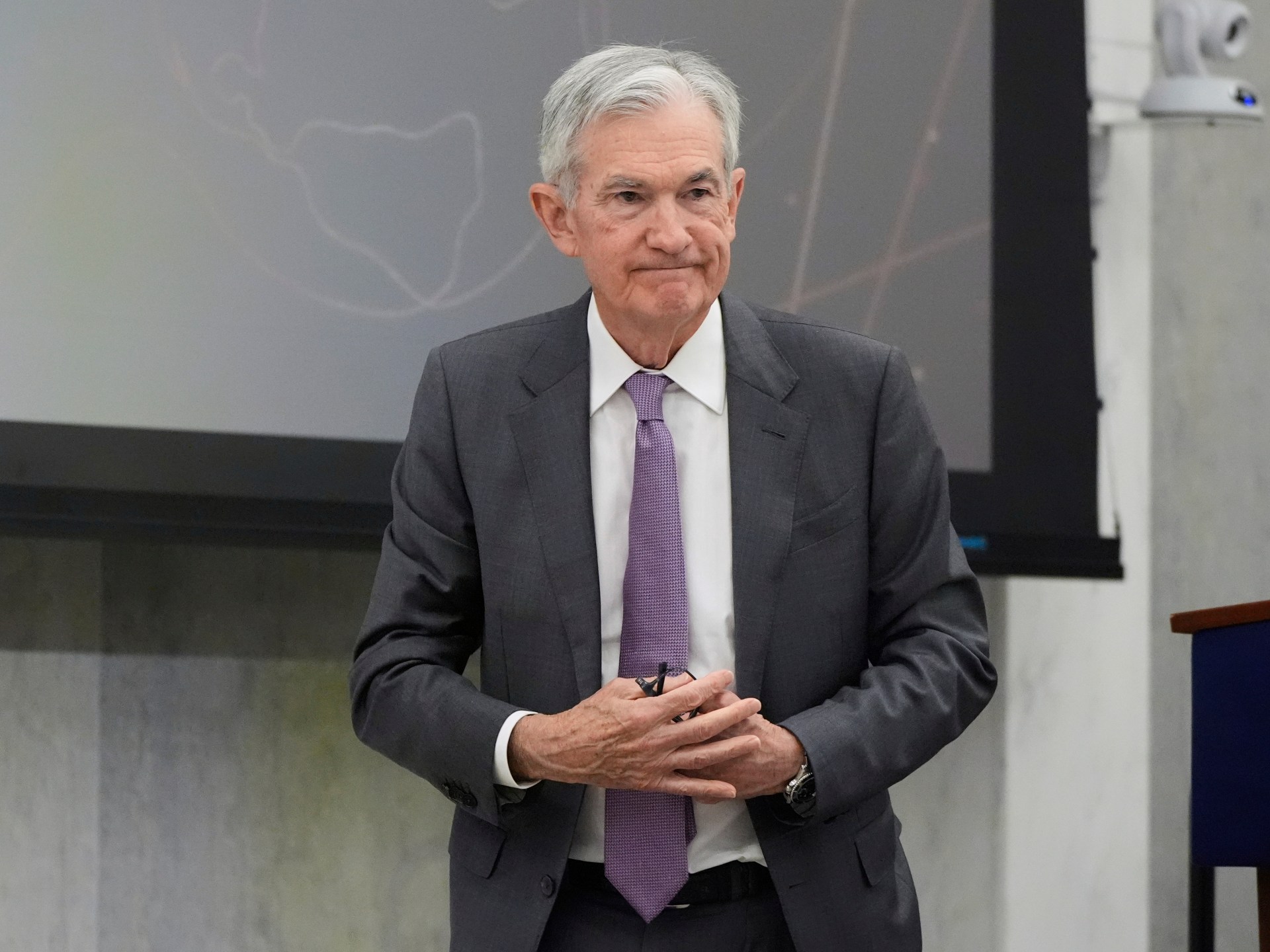 US Fed leaves interest rates unchanged amid economic uncertainty