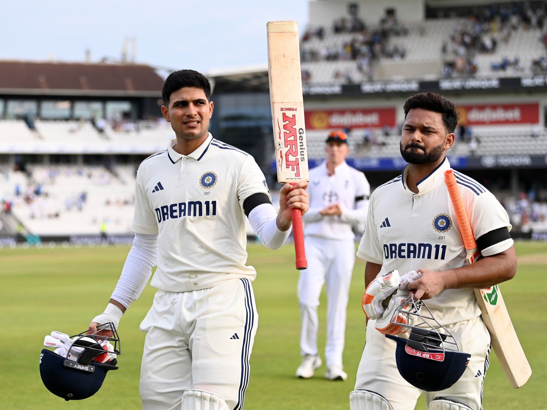 Gill and Jaiswal help India hammer England on opening day of first Test