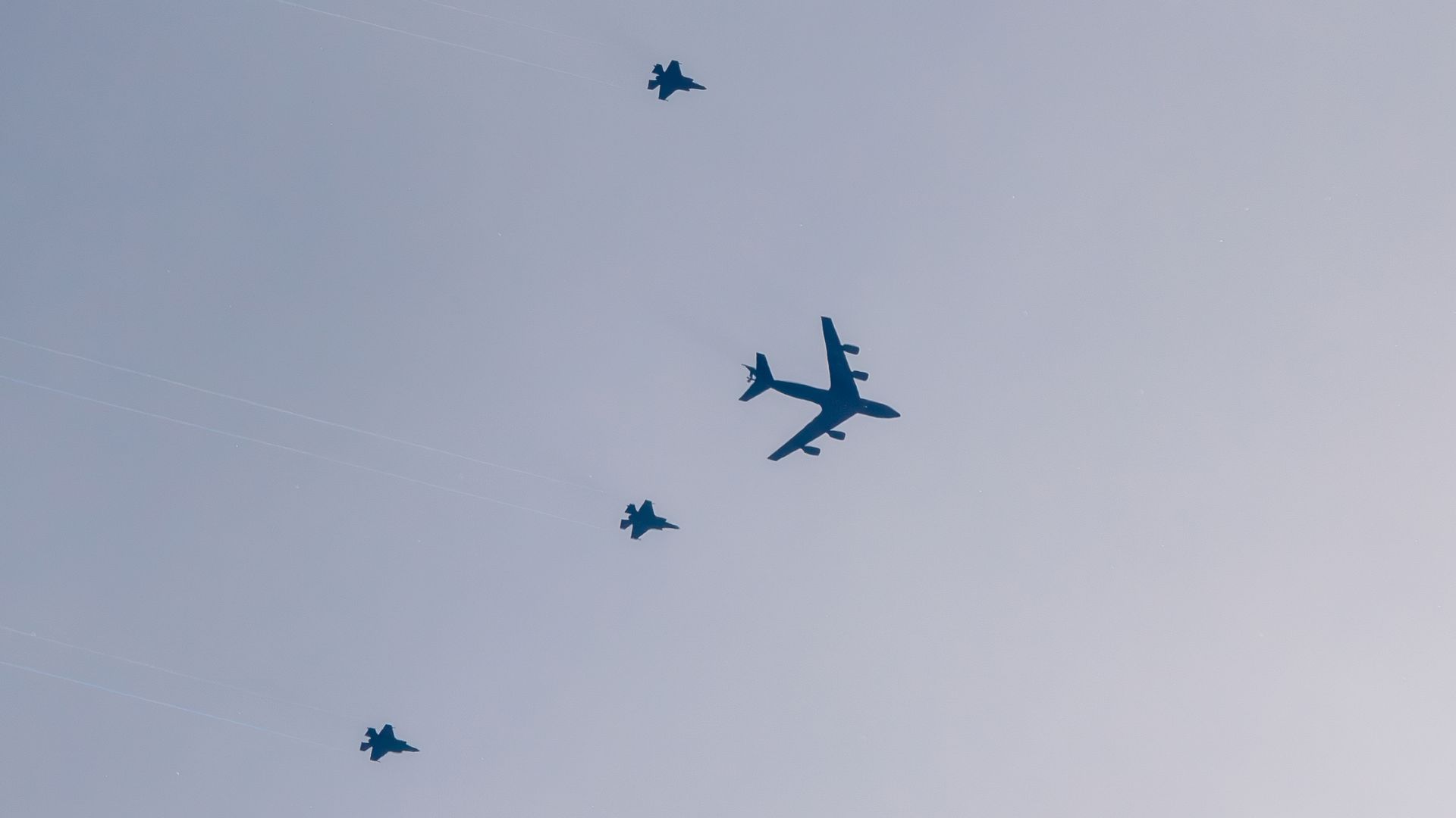 US warplanes transit through UK: Here’s what the flight tracking data shows