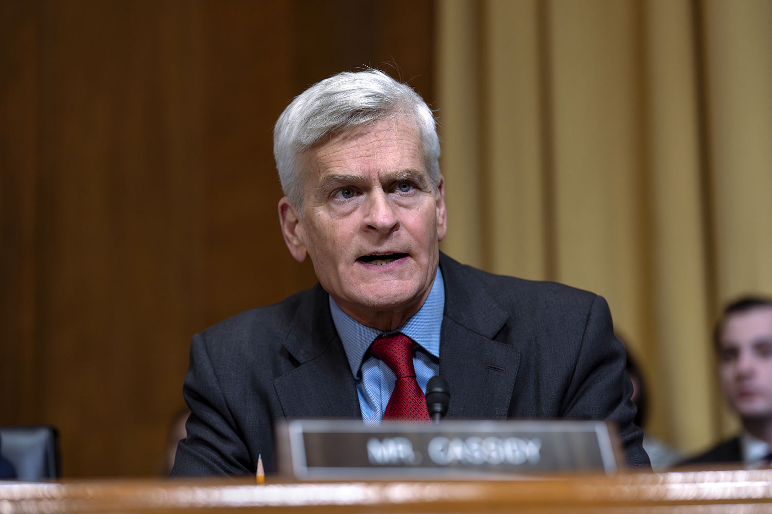 Kennedy’s new vaccine panel lacks experience and shouldn’t meet, Sen. Cassidy says