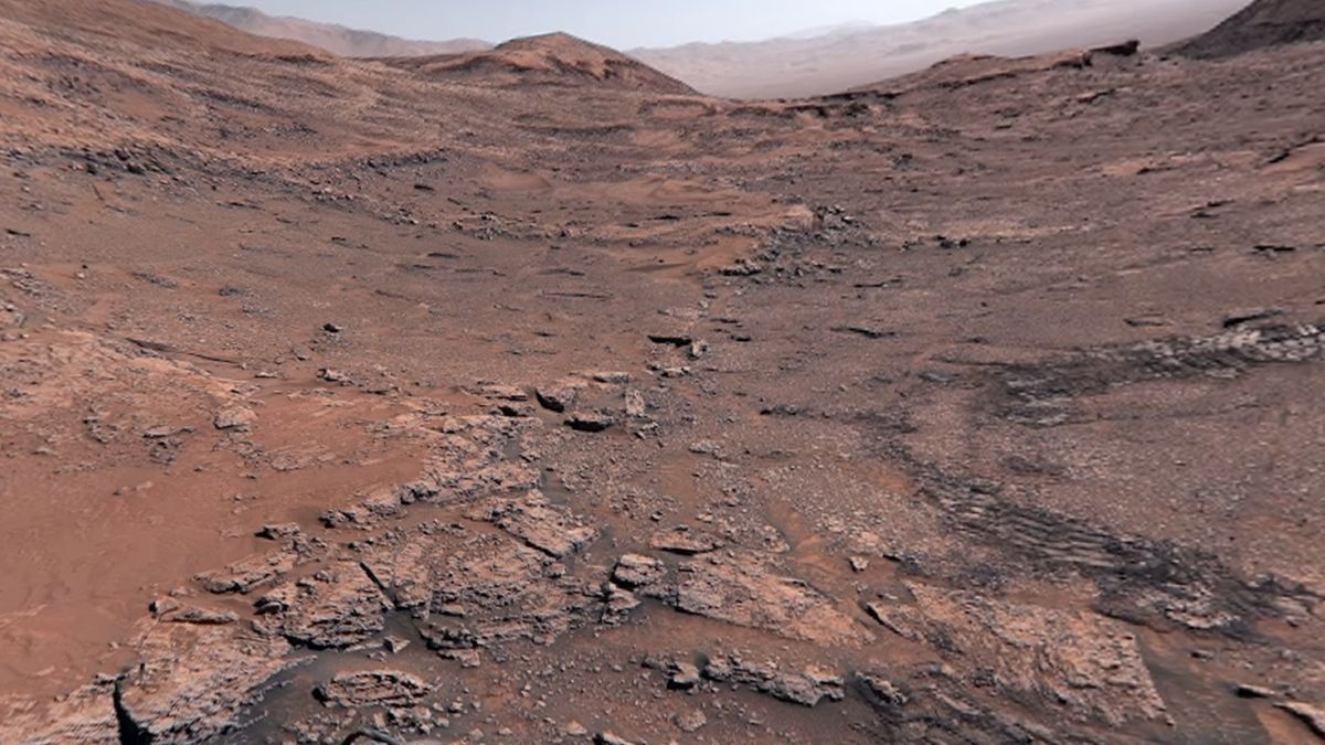 Mars rover captures first close-up photos of giant ‘spiderwebs’ on the Red Planet