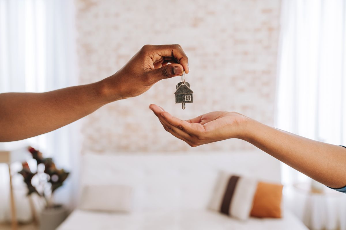 Unpacking claim new federal law prevents children from inheriting parents’ houses