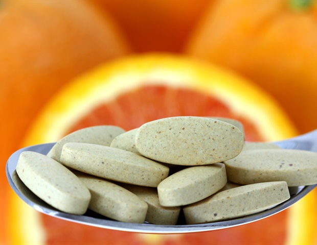 Study reveals vitamin C’s role in strengthening aging skin