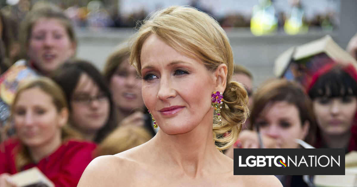 Bookstore stops selling “Harry Potter” as JK Rowling becomes increasingly cruel toward trans people