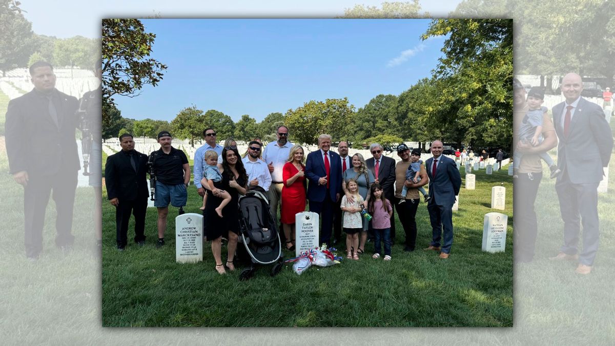 Real Photos of Trump Smiling and Giving Thumbs-Up Over Soldiers’ Graves?