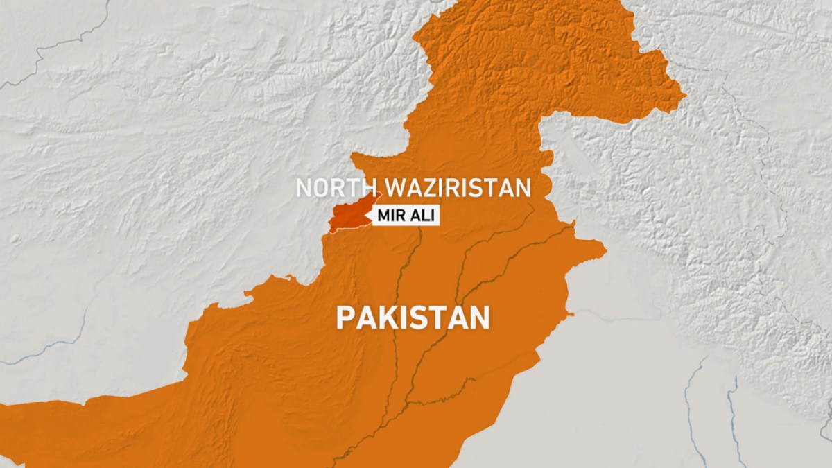 At least 13 soldiers killed in suicide bombing in northwestern Pakistan