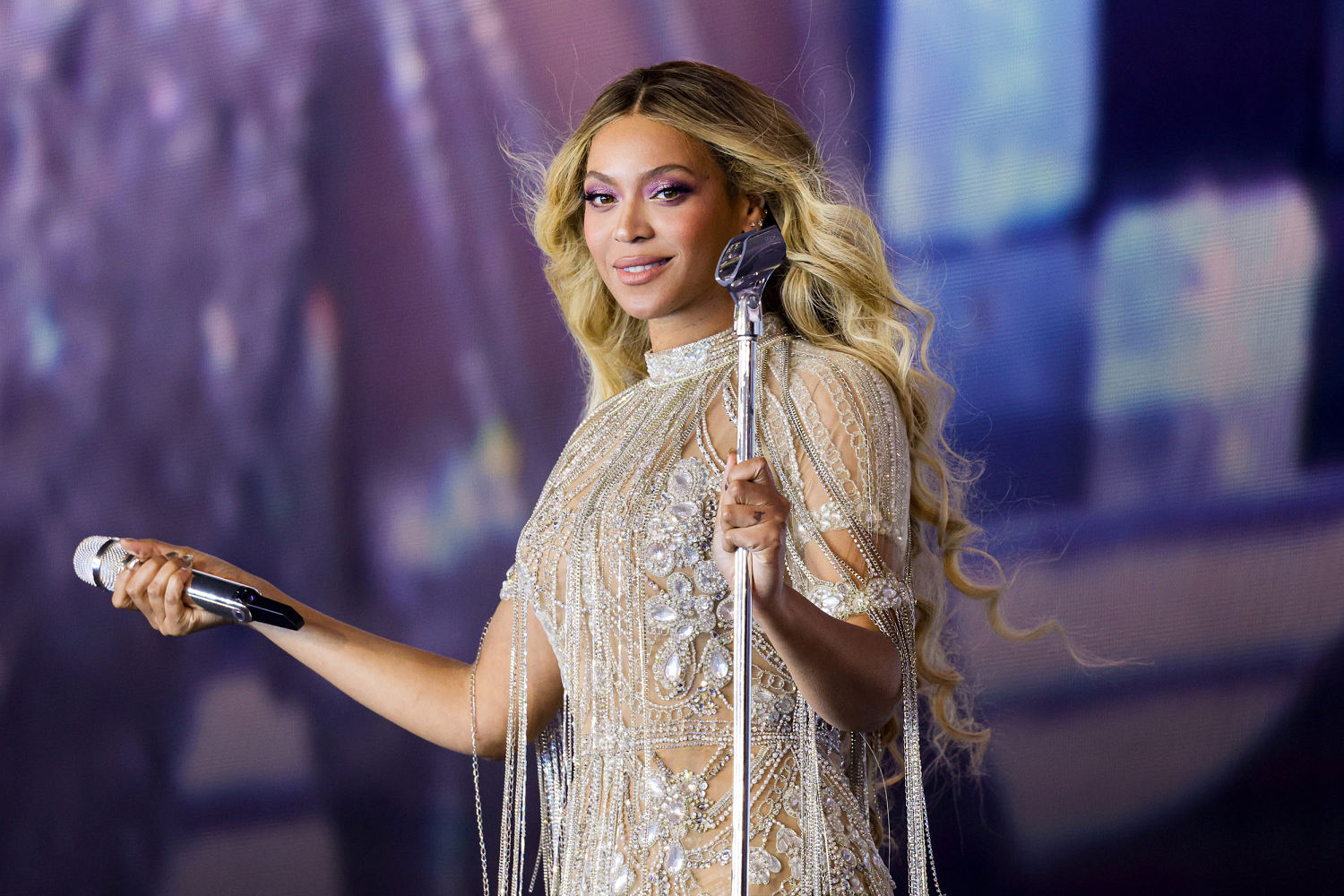 Fans criticize Beyoncé for shirt calling Native Americans ‘the enemies of peace’