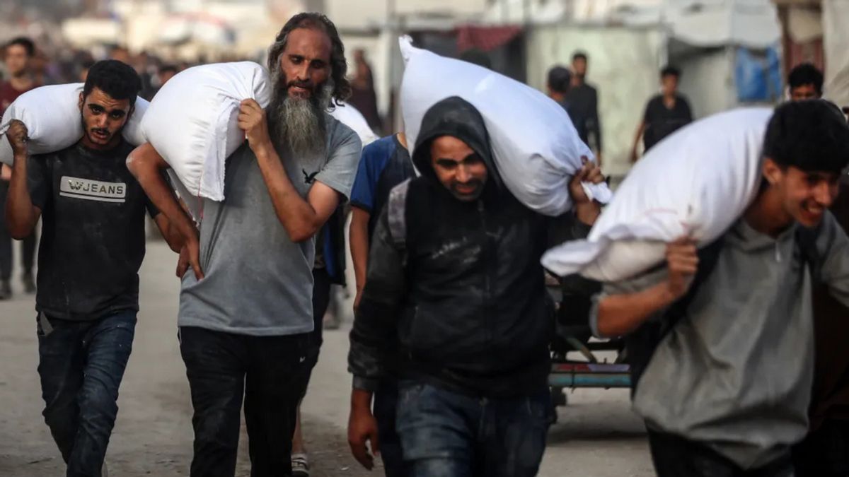 What we know about reports of oxycodone in flour bags distributed by U.S.-Israeli aid centers in Gaza