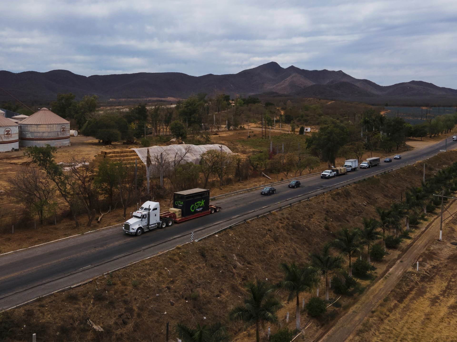 Mexican authorities find 20 bodies, some decapitated, in Sinaloa state