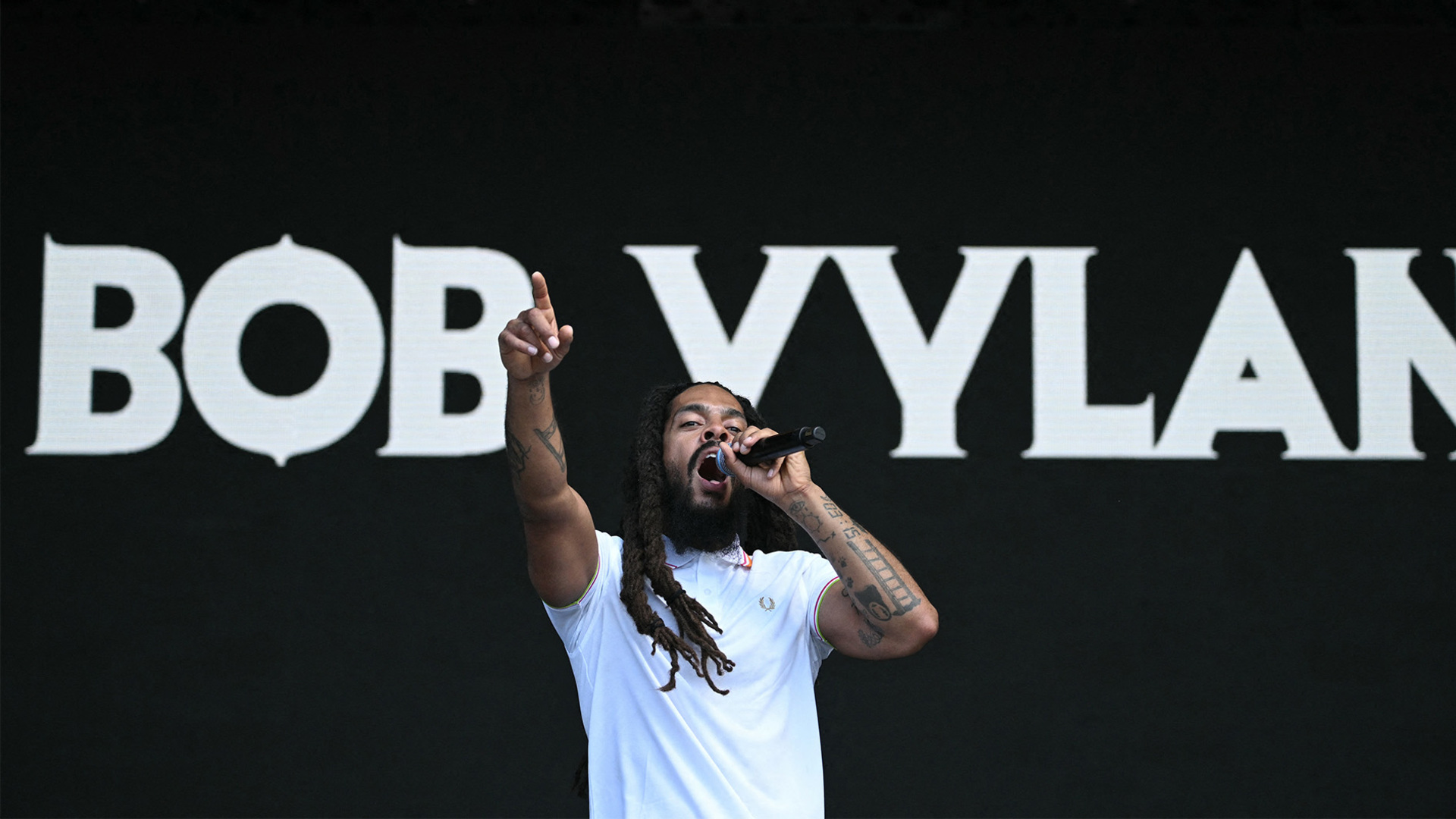 US revokes Bob Vylan visas after Glastonbury chants
