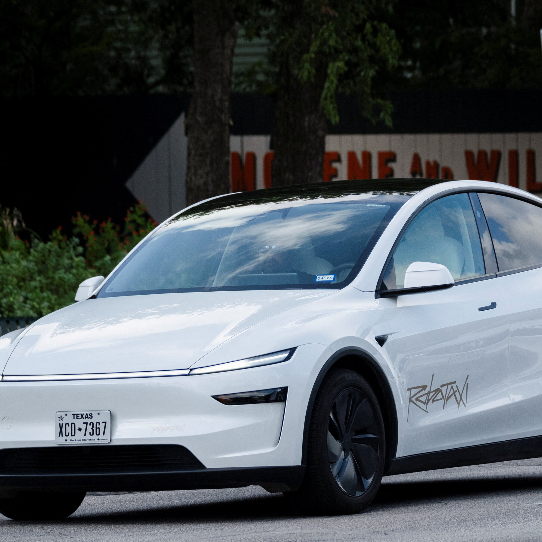 Tesla Sales Fall as Elon Musk Focuses on Self-Driving Cars