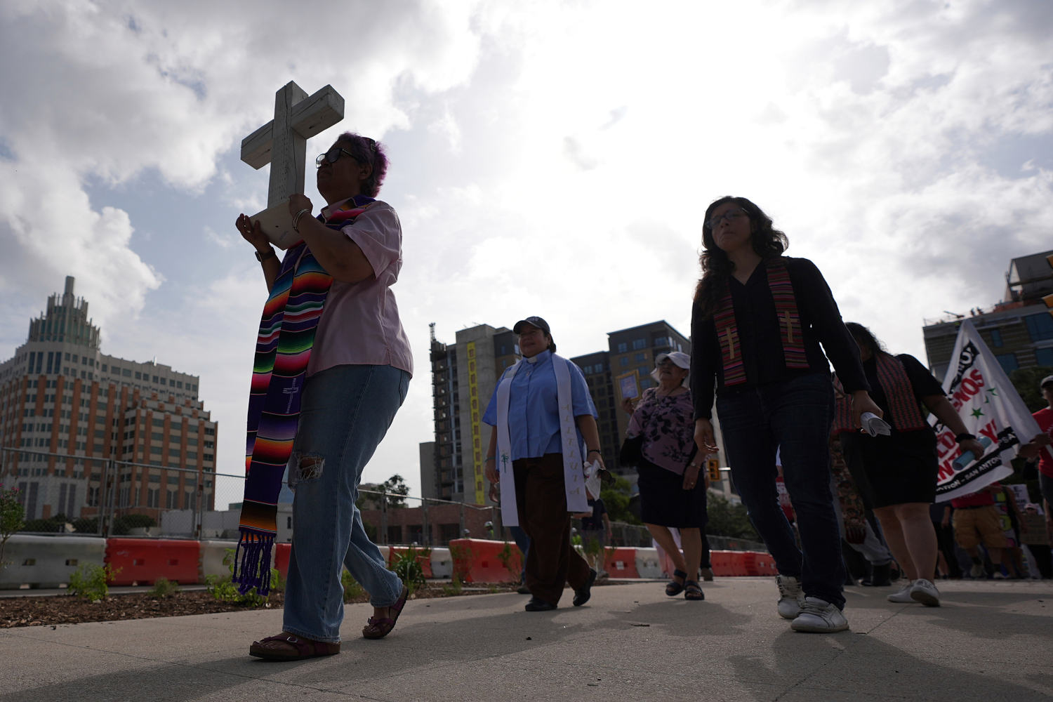 6-year-old Honduran boy with leukemia who had been seized by ICE is back in L.A.