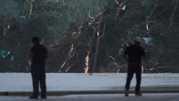 Search continues for about 2 dozen girls at Texas summer camp after flooding kills 24