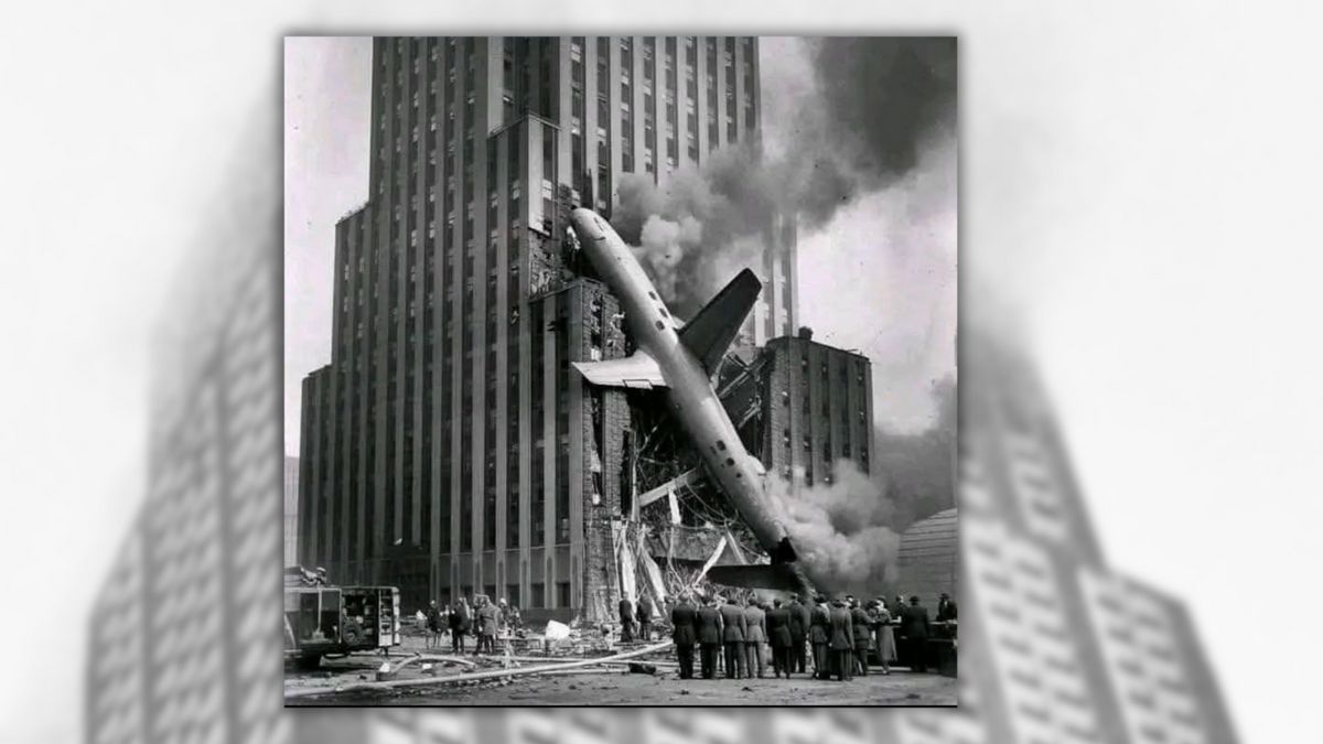 Real photo shows aftermath of 1945 Empire State Building plane crash?