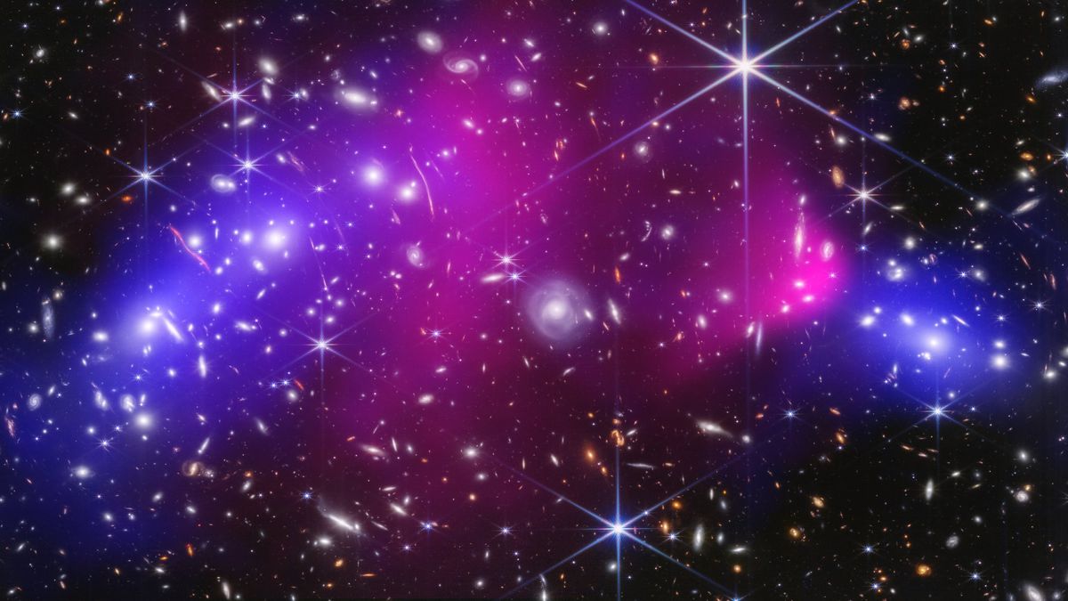 BANG! James Webb telescope catches stray galaxies in the Bullet Cluster: Space photo of the week