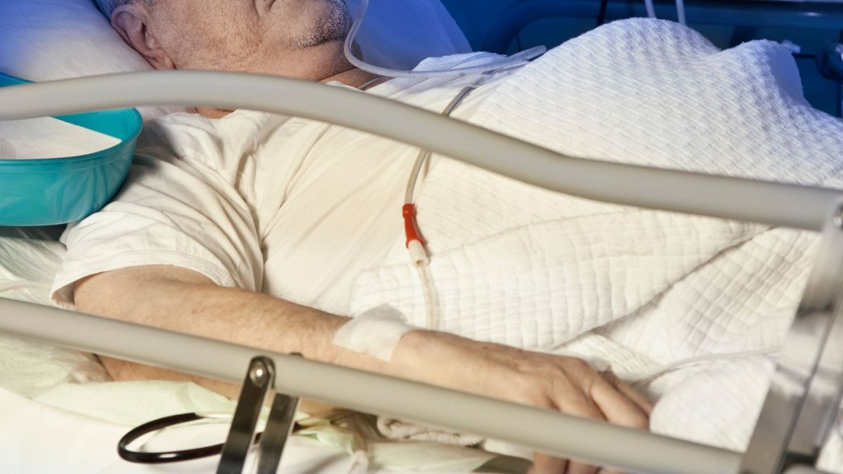 Diagnostic dilemma: Shingles popped a hole in a man’s bladder