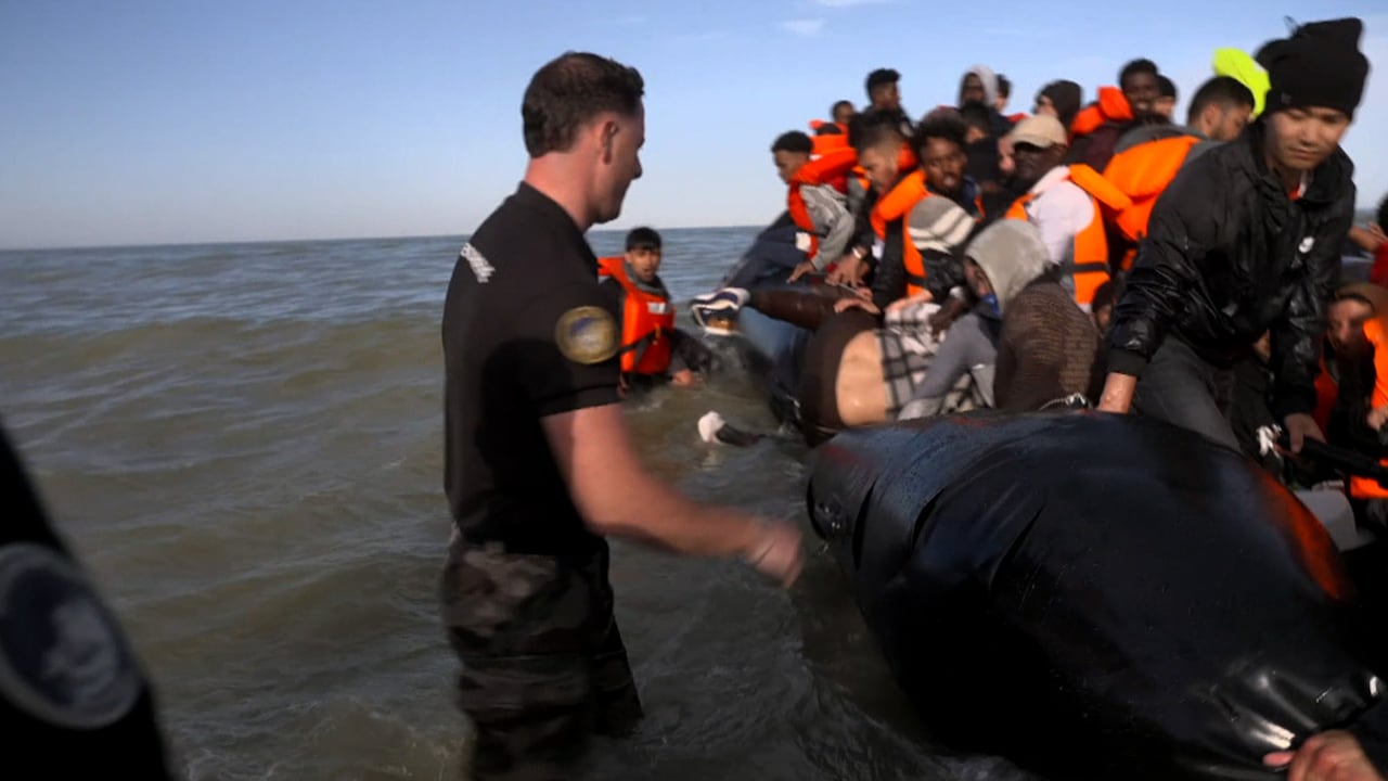 Video shows French police slashing migrants’ boat in crackdown
