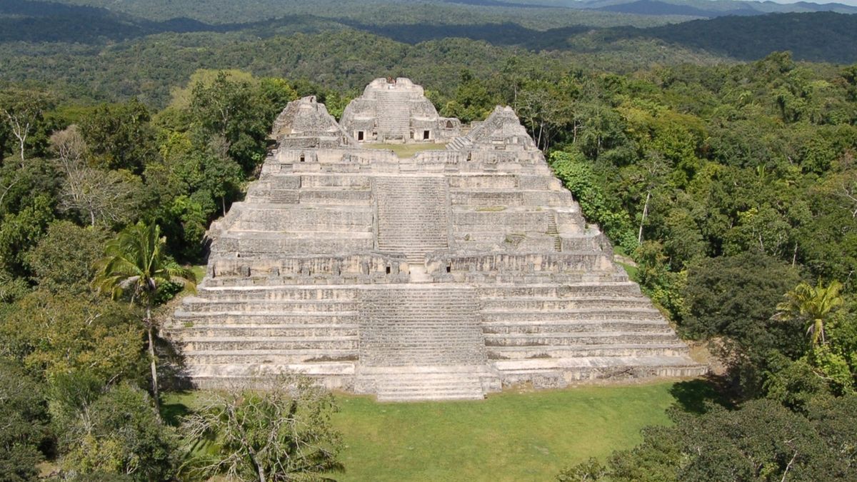 1,600-year-old tomb of Maya city’s first ruler unearthed in Belize