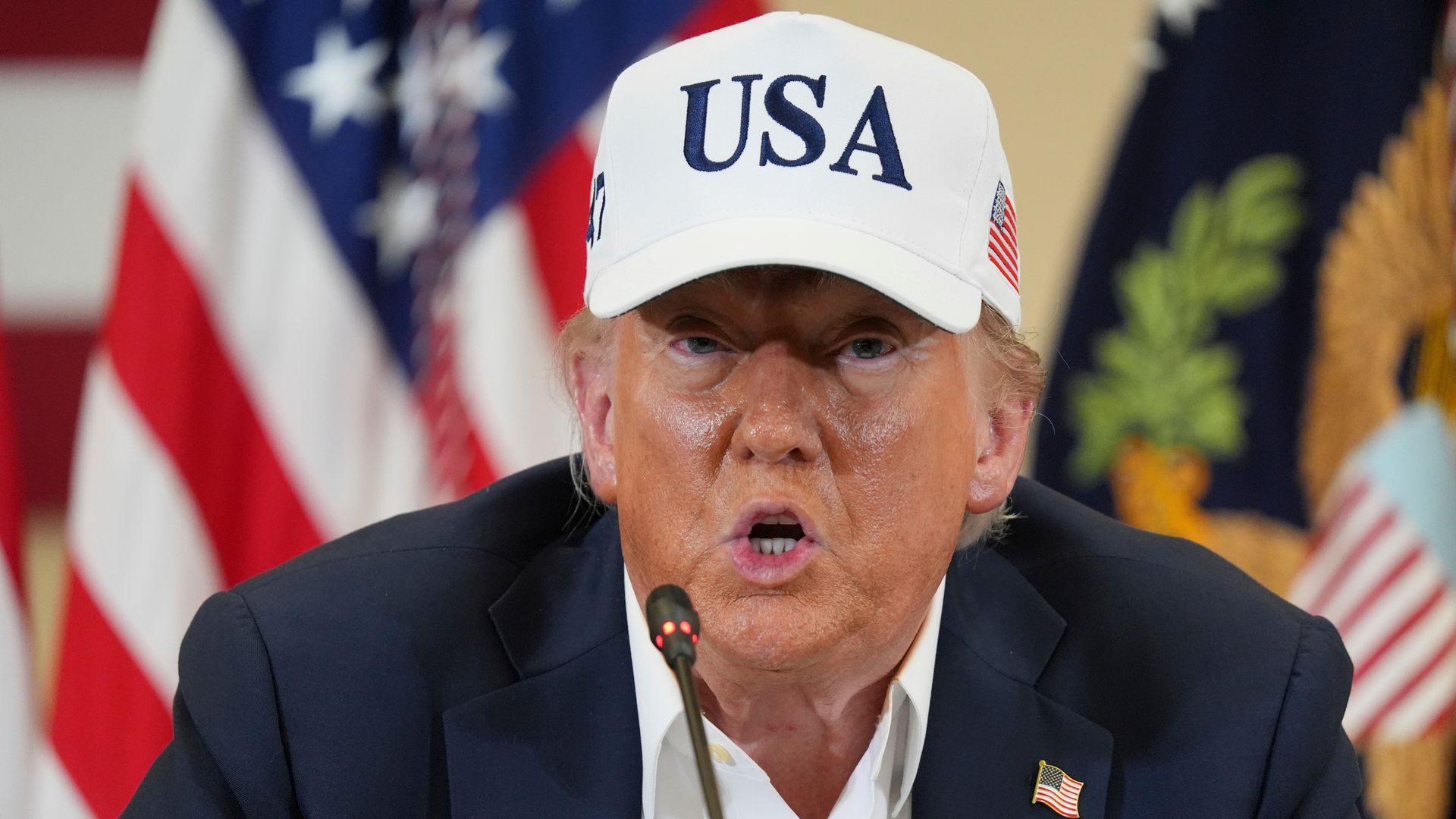 Trump threatens to revoke US comedian’s citizenship