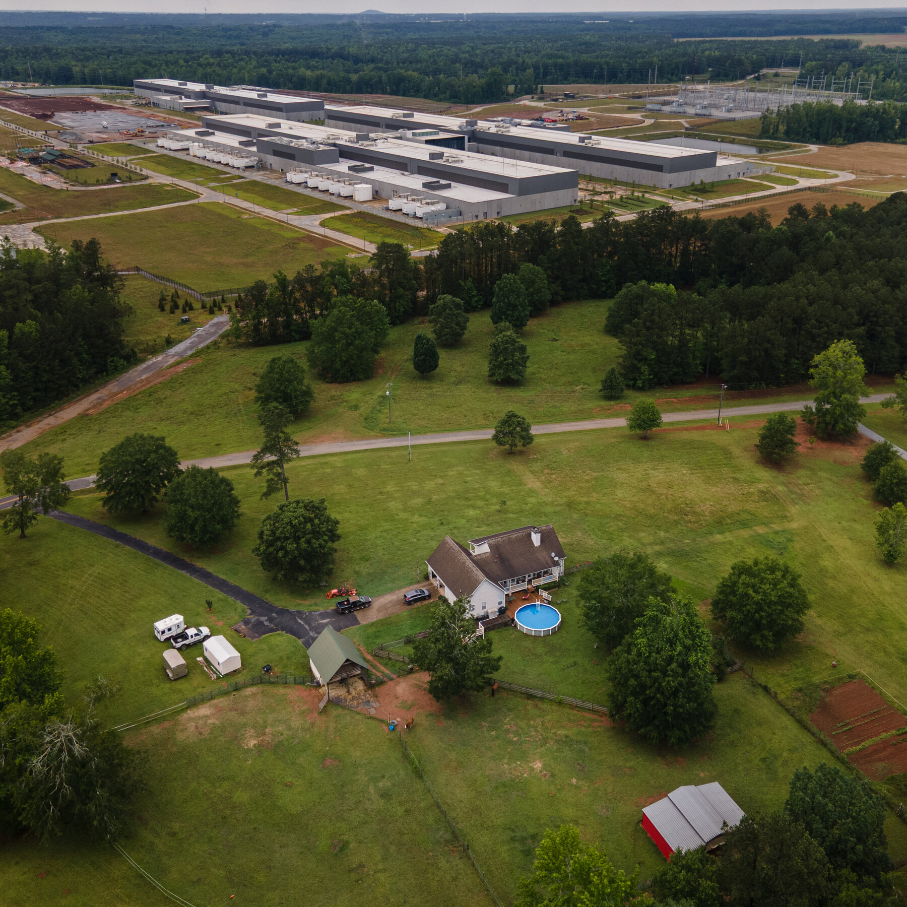Meta Built a Data Center Next Door. The Neighbors’ Water Taps Went Dry.
