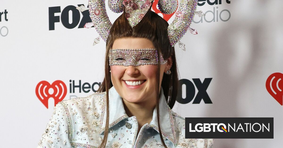 JoJo Siwa’s boyfriend stands up for her amid biphobic backlash: She’s still queer