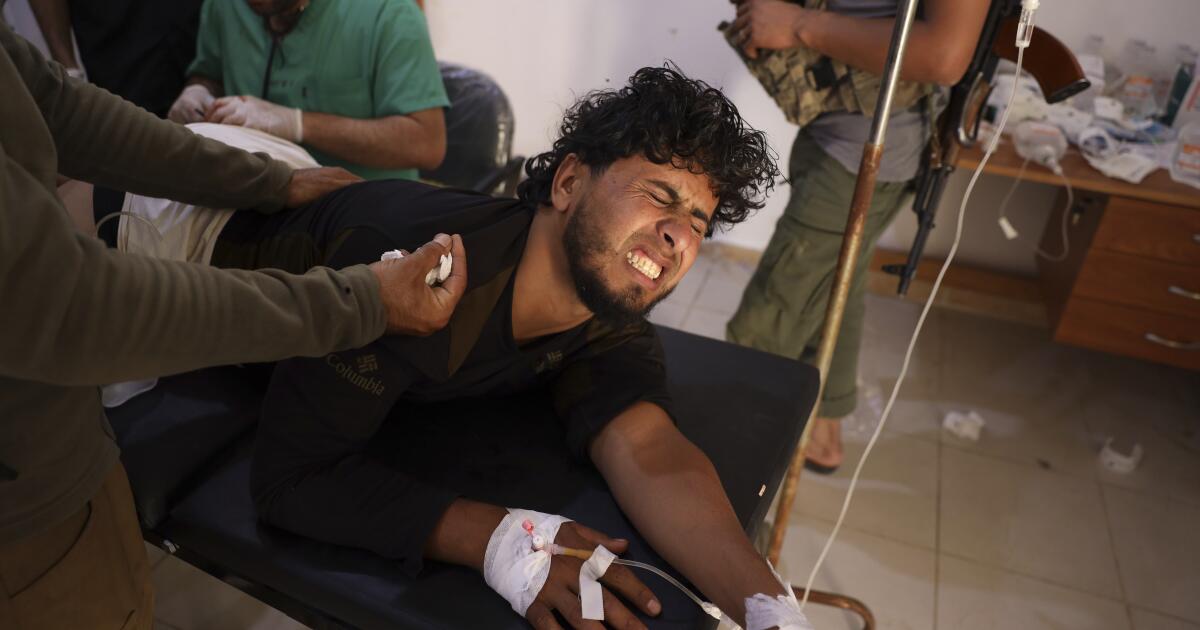 Sectarian violence erupts again in Syria, leaving at least 160 dead