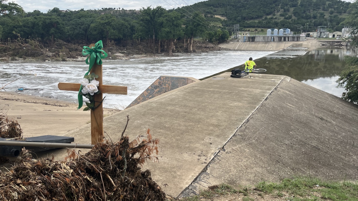 Texas flash flood recovery effort turns its focus to lakes