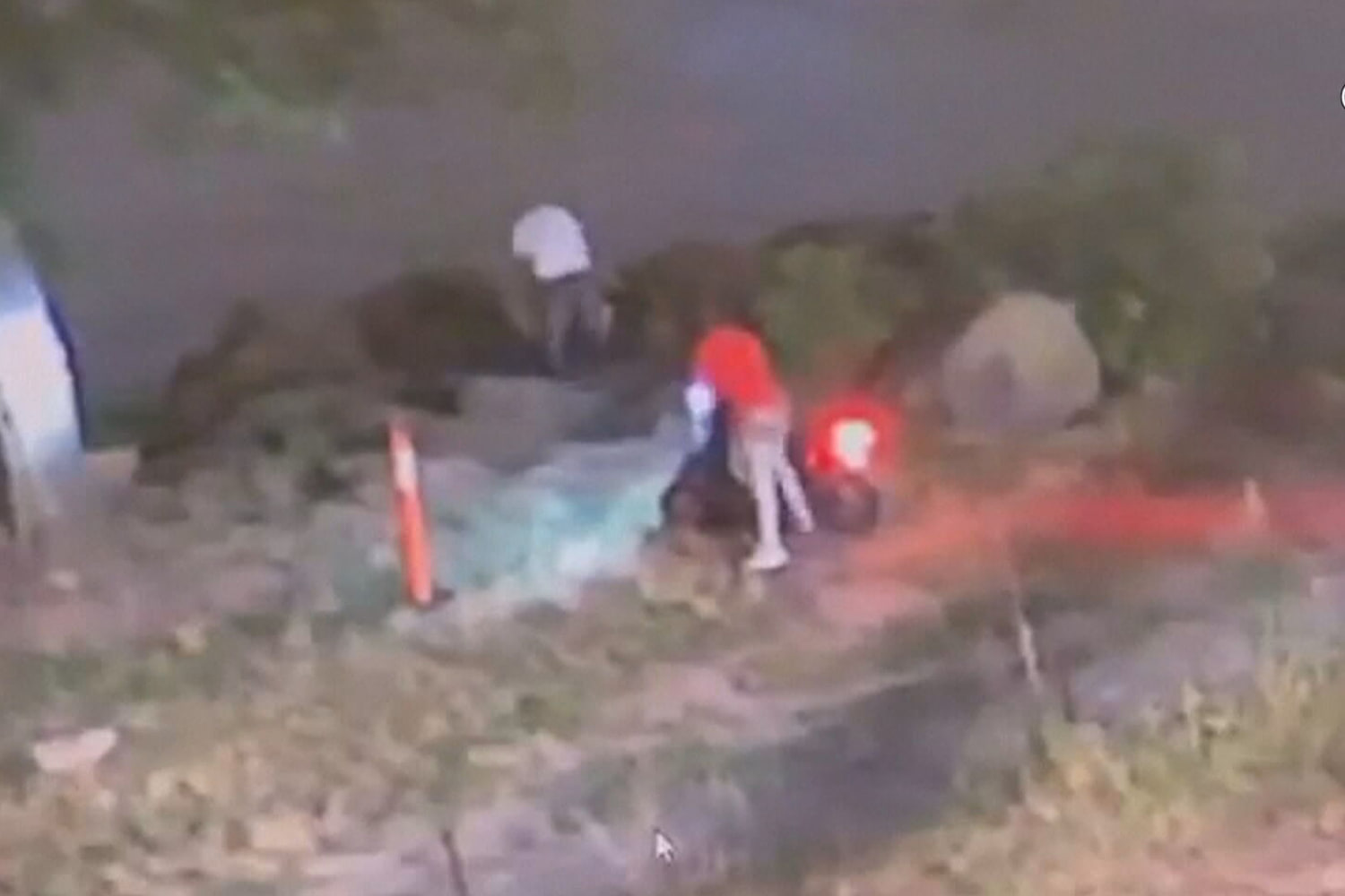 Off-duty border patrol agent shot in apparent random robbery in NYC park, police say