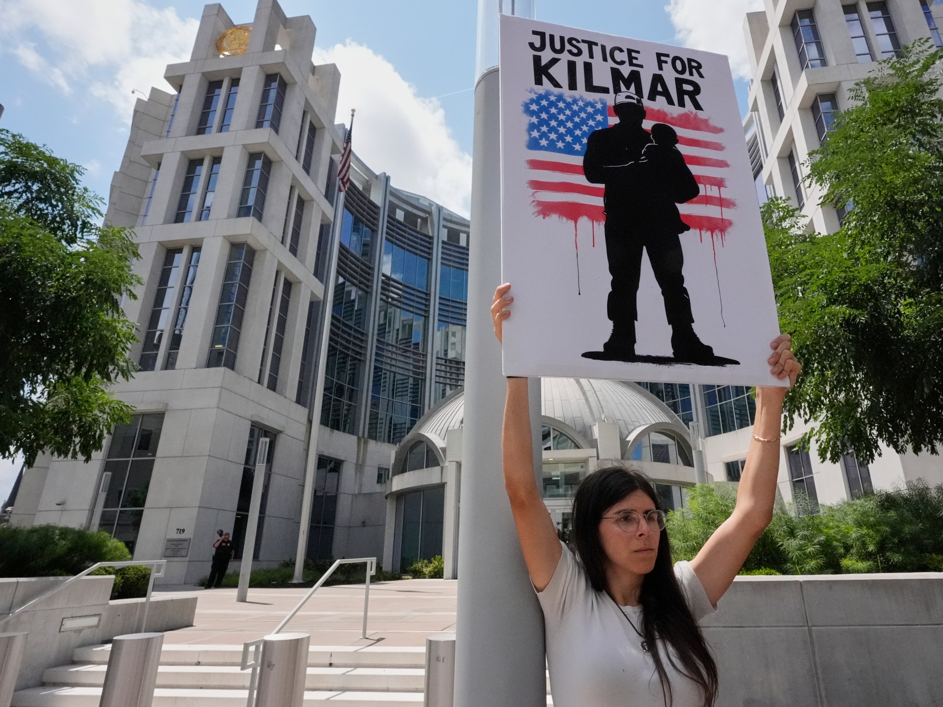 Lawyers ask that Kilmar Abrego Garcia stay in jail to avoid US deportation