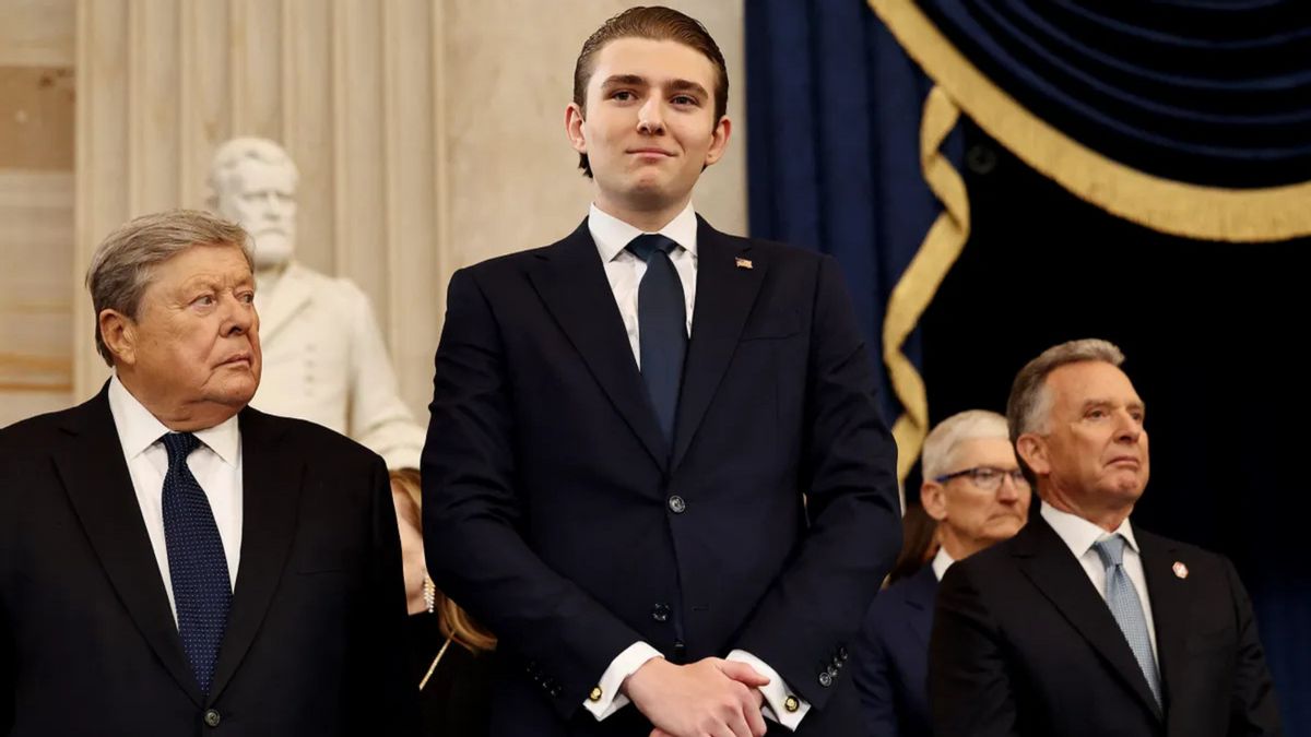 Barron Trump announced marriage to Sasha Obama?