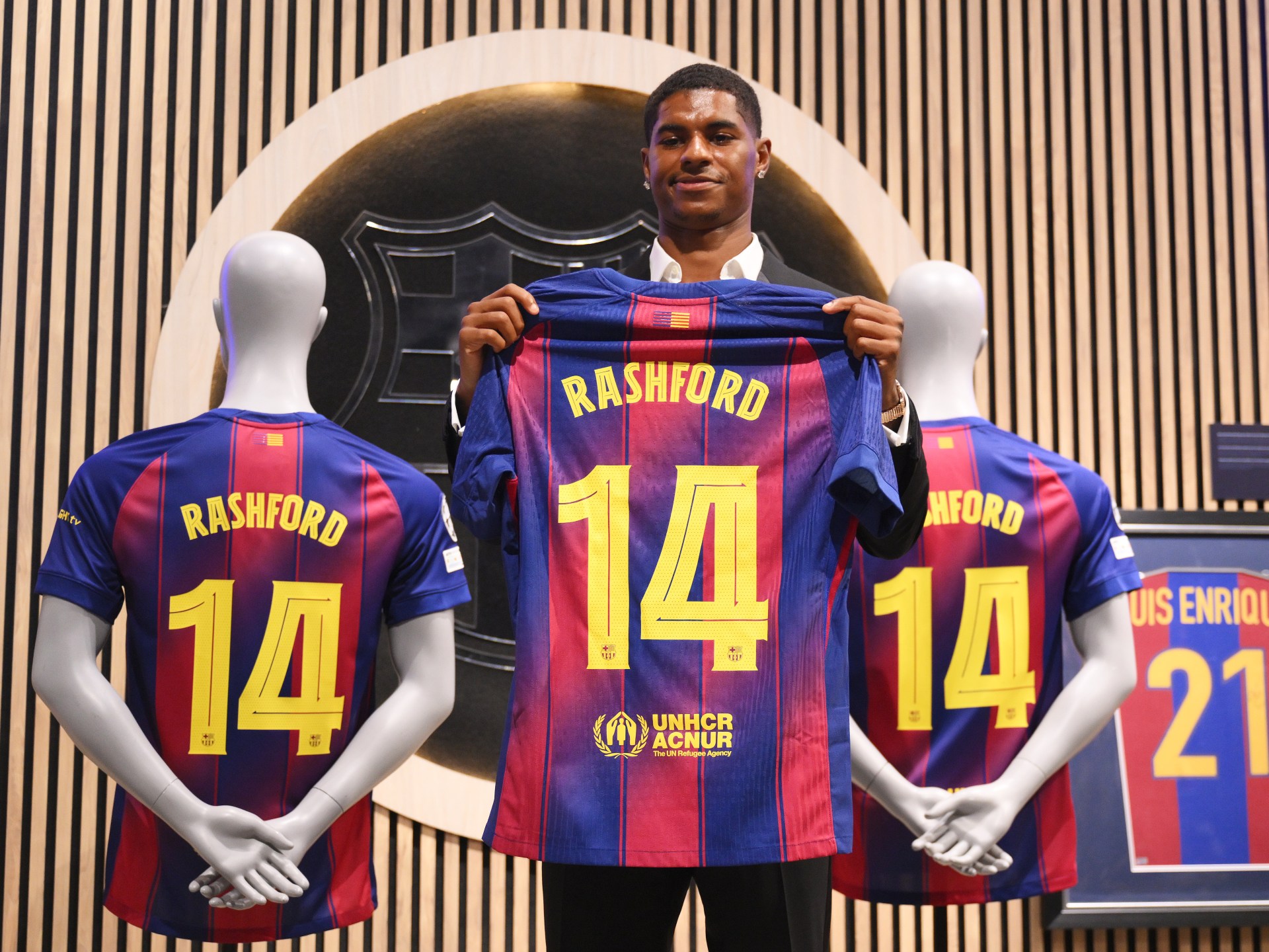 Marcus Rashford joins Barcelona on loan from Manchester United