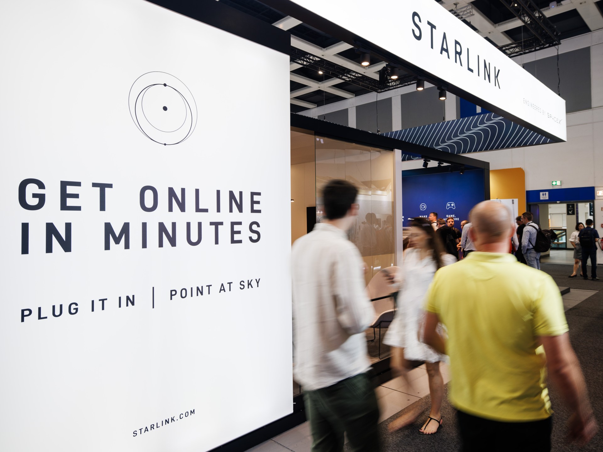 Elon Musk ‘sorry’ after Starlink satellite internet suffers global outage