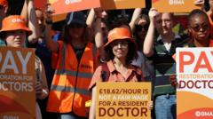 NHS faces challenging few days during doctors strike, warns Streeting