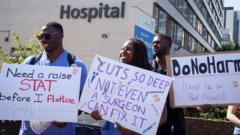 NHS faces challenging few days during doctors’ strike, warns Streeting