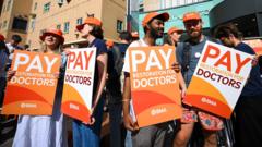 Pleas for strike doctors to work blocked by union
