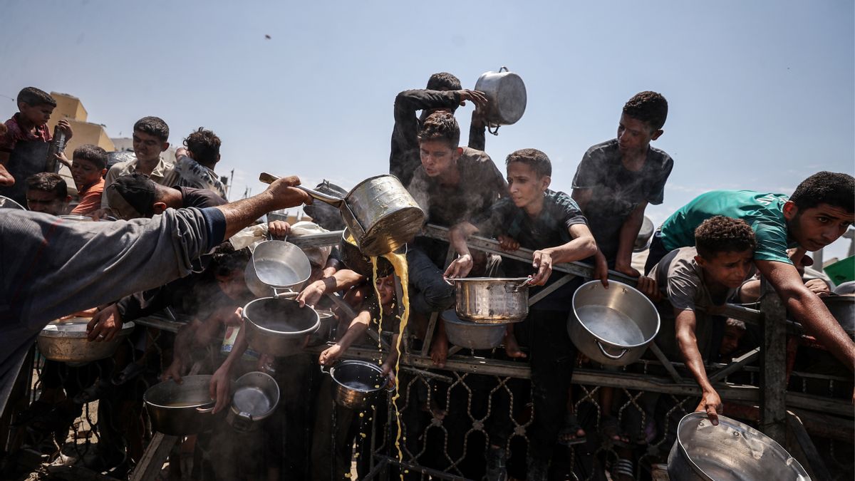 Trump said US was only country that gave aid to Gaza for food. Here are the facts