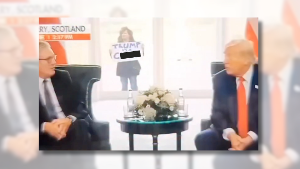 Watch out for video claiming to show protester holding rude sign about Trump during Scotland meeting