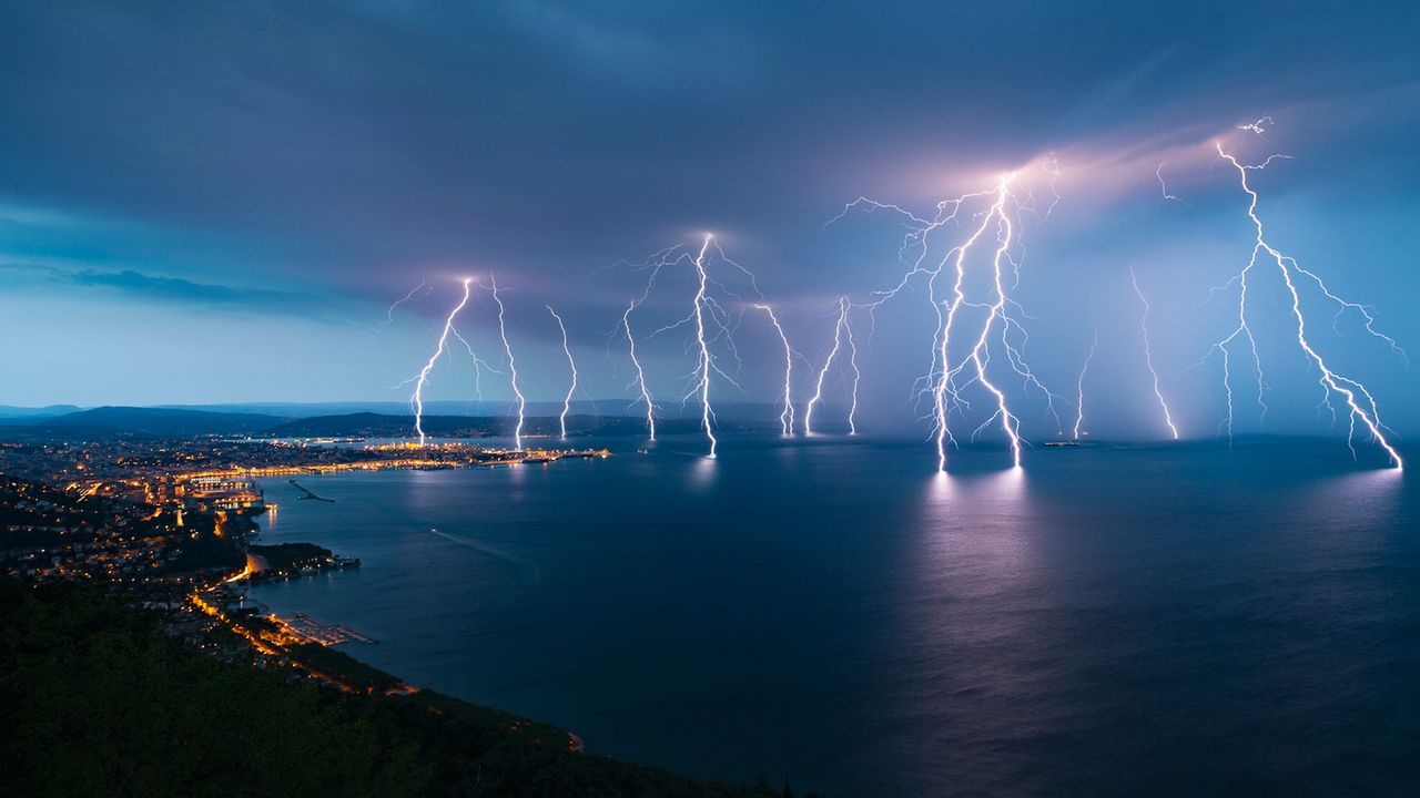 Lightning on Earth is sparked by a powerful chain reaction from outer space, simulations show