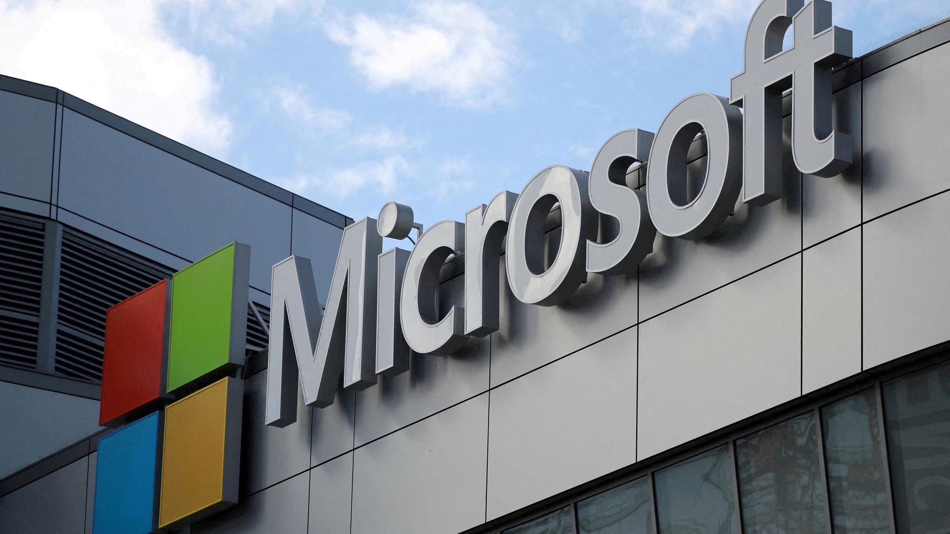 Tech giant becomes second firm ever to pass milestone