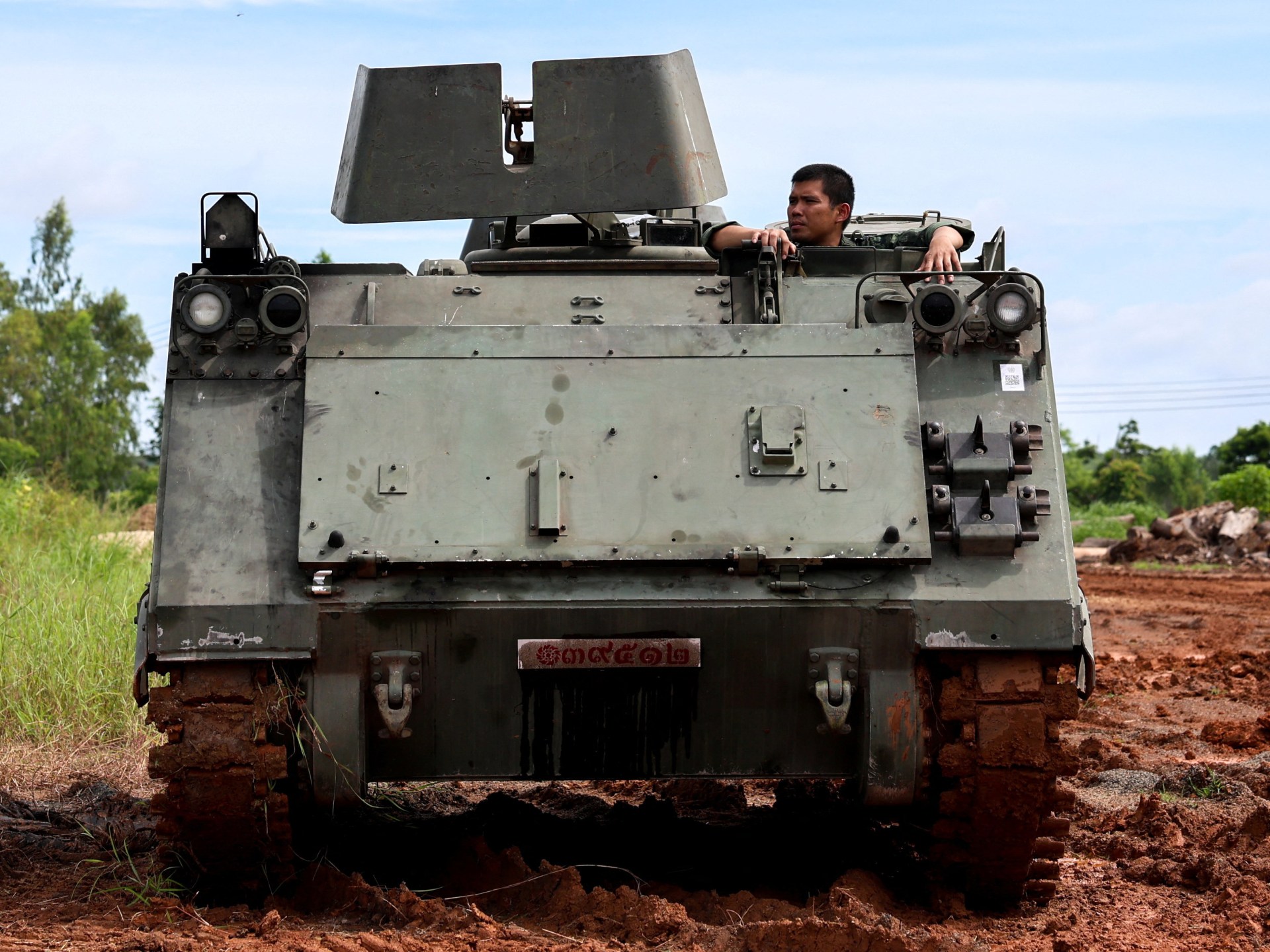 Thailand returns two Cambodian troops in advance of key border talks