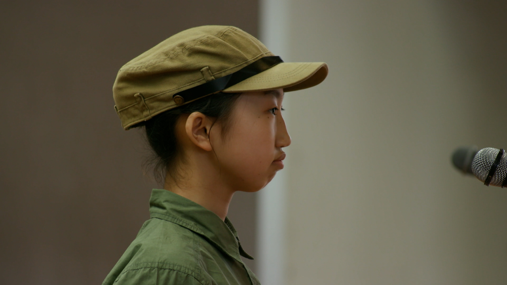 Japan: Girl Meets War
