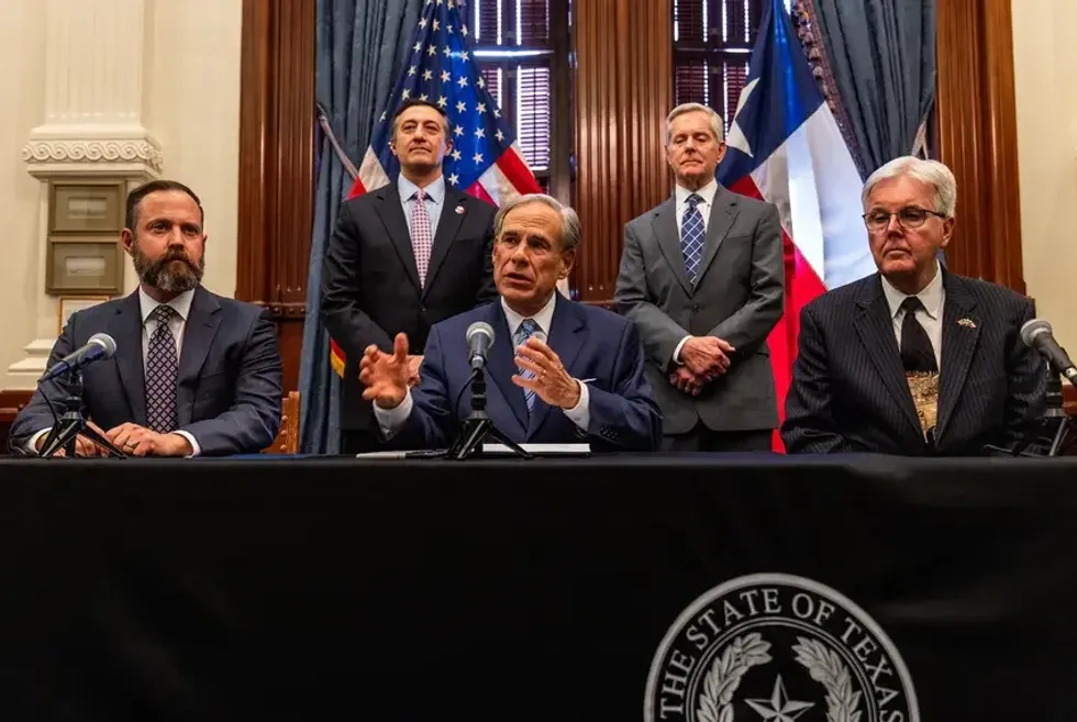 ‘Astonishingly stupid’: Dems slam Texas governor’s attempt to ‘ram through’ election map
