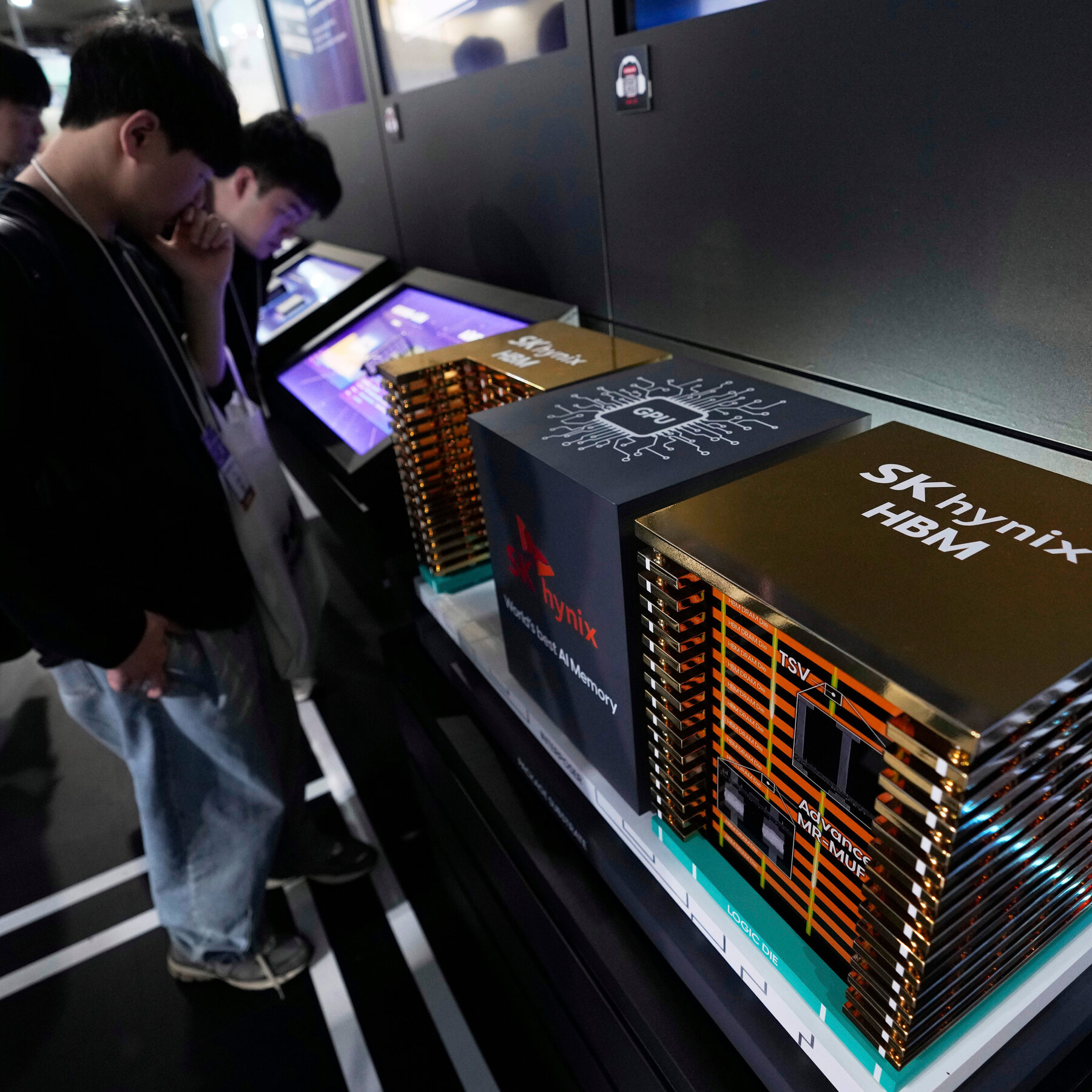 Trump’s Threat to Hit Chips With 100% Tariffs Raises Big Questions