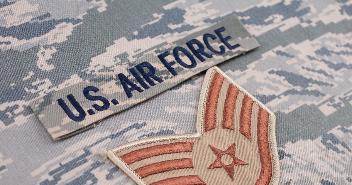 “Devastating”: Air Force revokes early retirement offer for trans soldiers banned by president