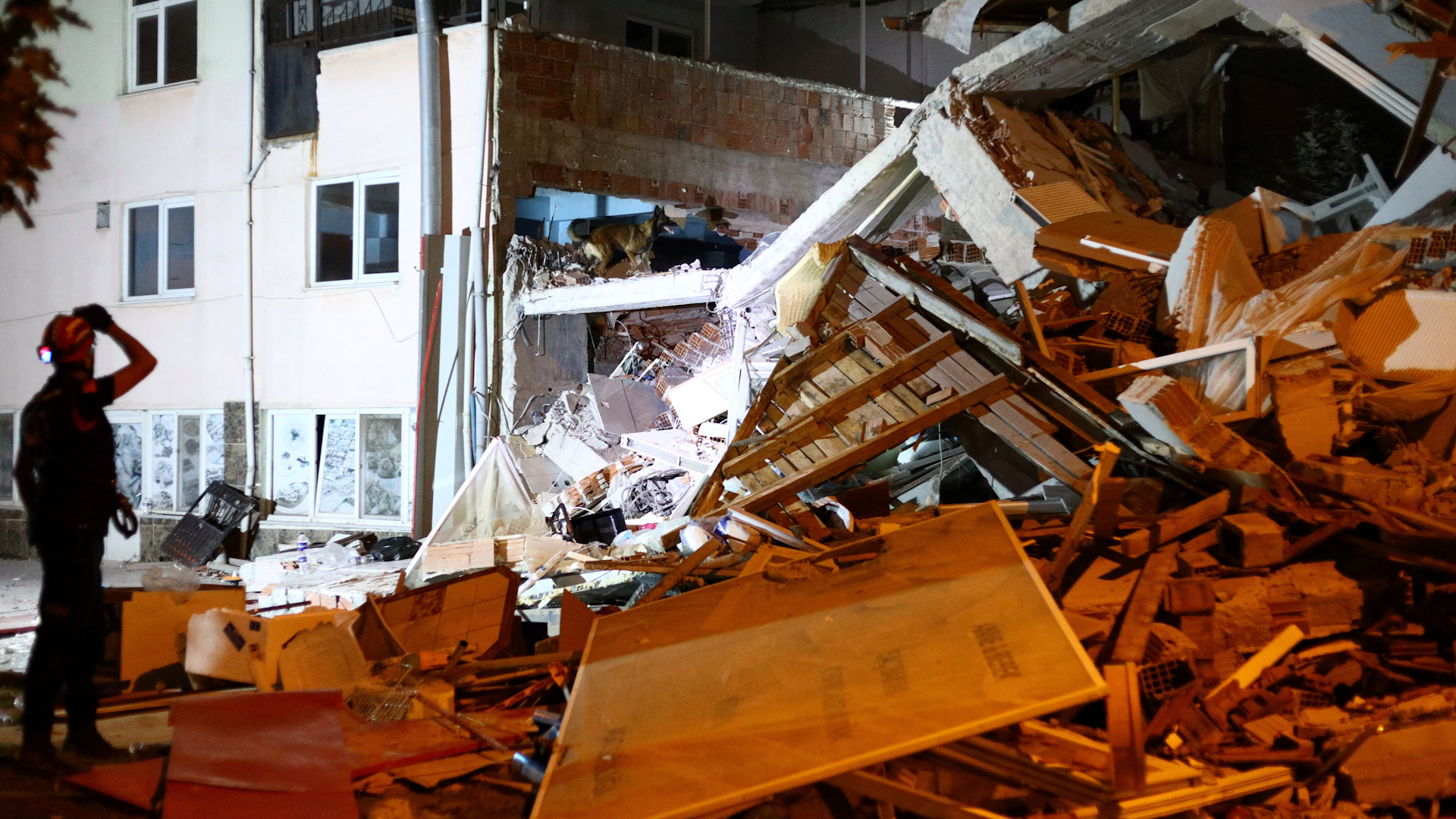 Deadly magnitude 6.1 earthquake hits northwestern Turkiye
