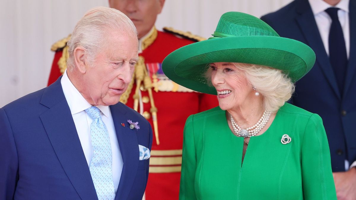 King Charles III expelled Queen Camilla from Buckingham Palace after catching her cheating?