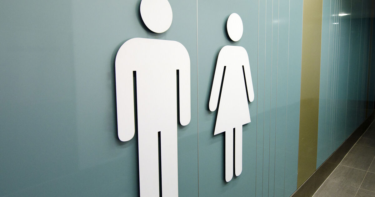 Virginia school board votes to refuse to follow administration’s anti-trans order