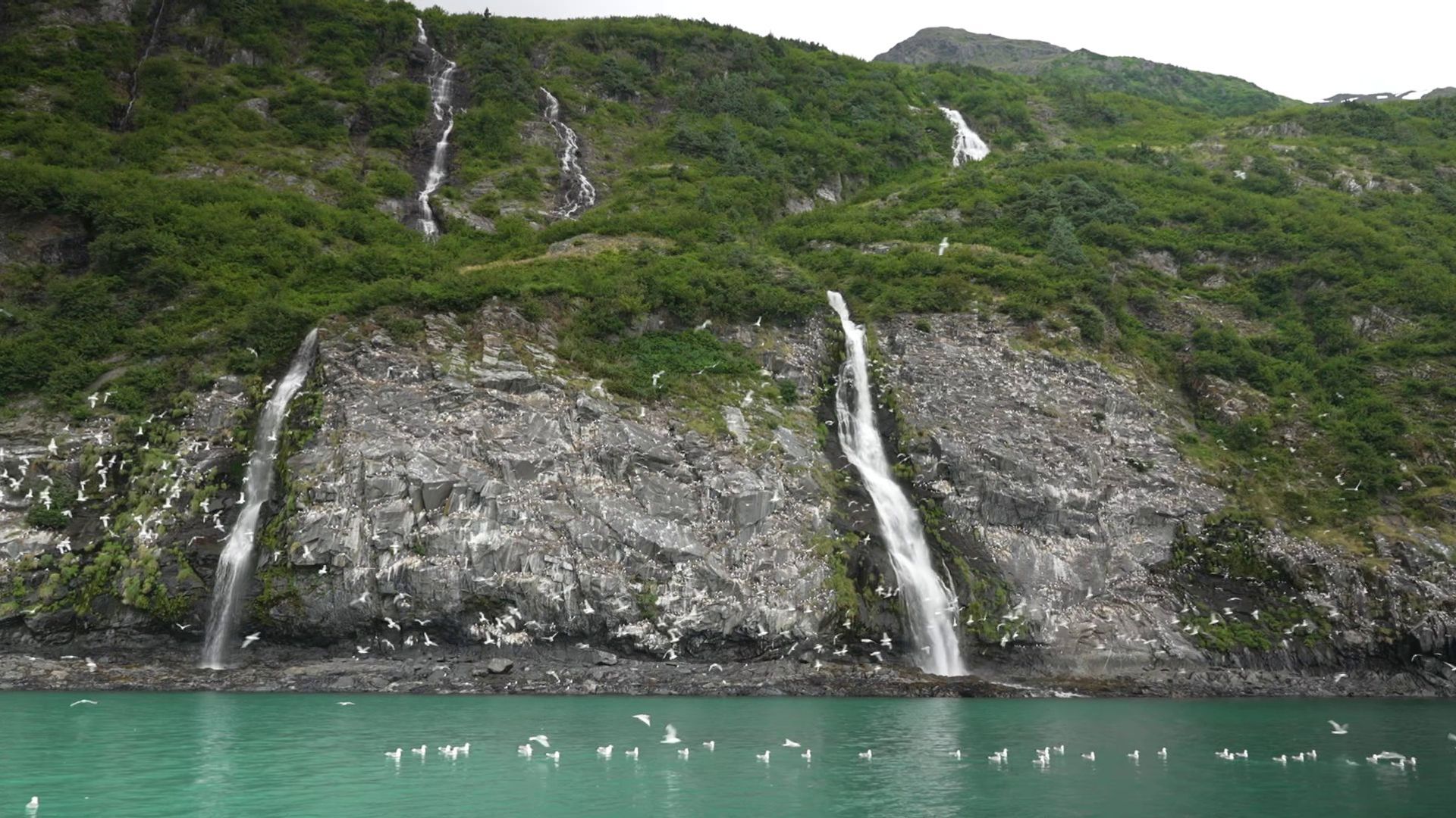 Alaska’s quiet is pierced with a cacophony of questions over Trump-Putin summit