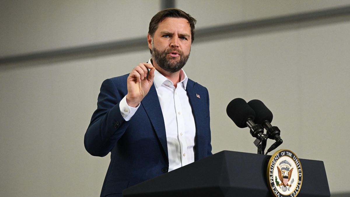 Did ‘staff mutiny’ force Cotswolds pub to turn away JD Vance? What we know